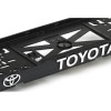 Podložka pod ŠPZ auta s 3D chromovým nápisom TOYOTA. Vysoká flexibilita podznačky, kde ani pri menších nárazoch nedochádza k prasknutiu alebo strate ŠPZ. Farba: čierna s chrómovým logom a nápisom...